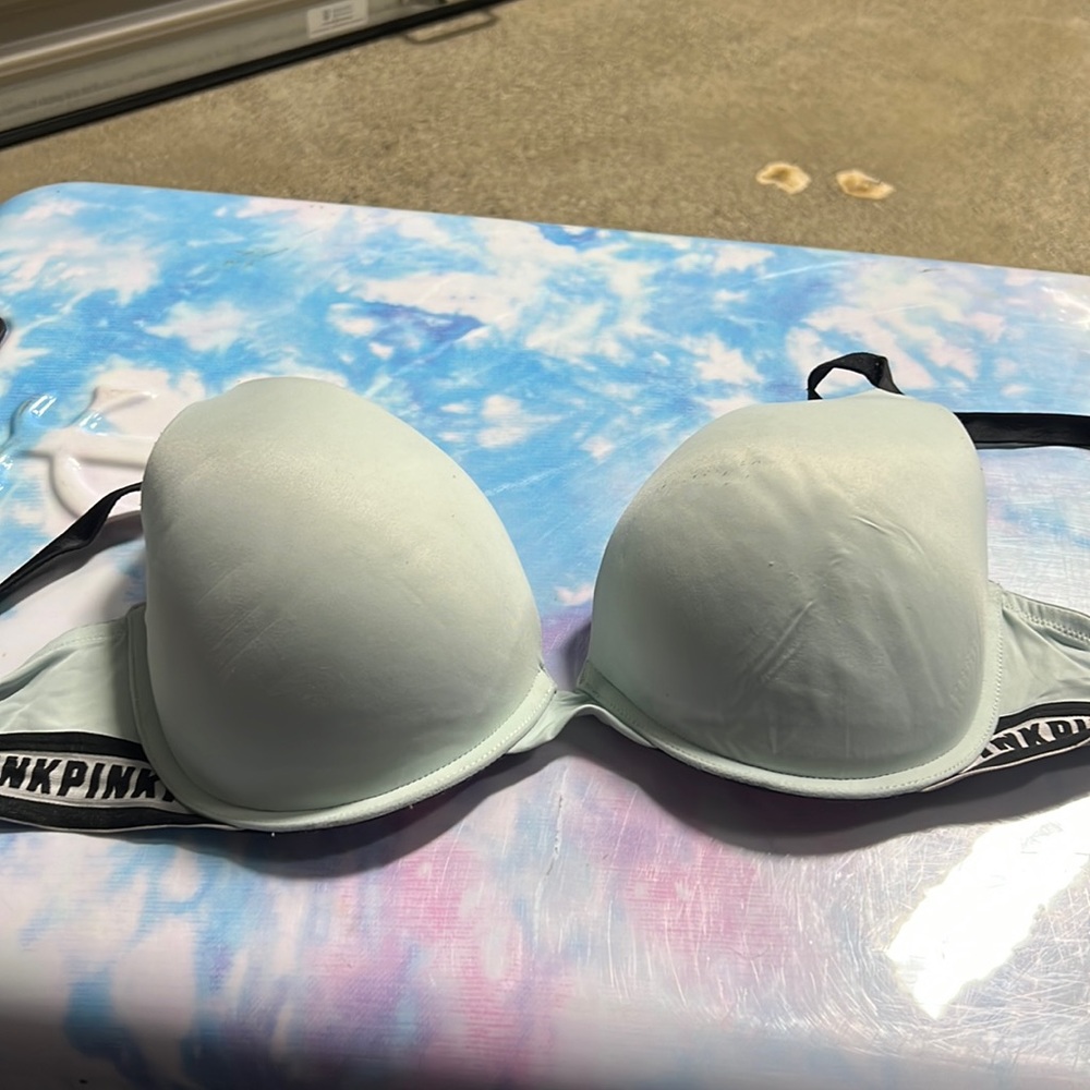 Womens victoria secret push up bra
